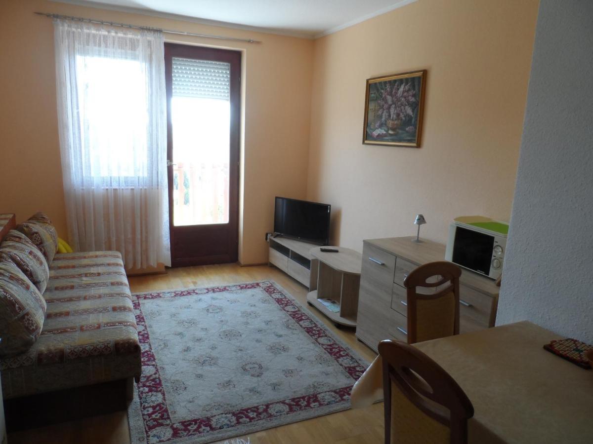 Apartman Berki Heviz Exterior foto