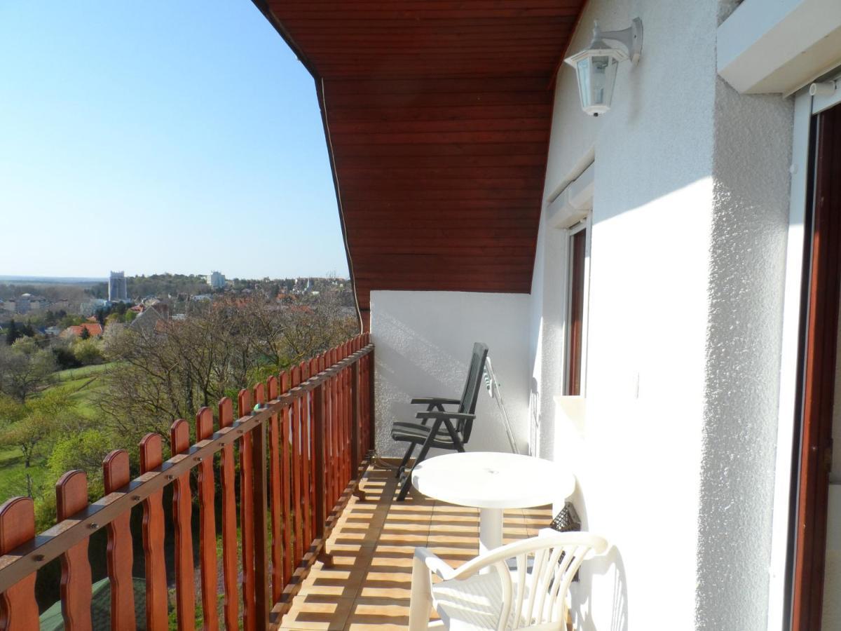 Apartman Berki Heviz Exterior foto