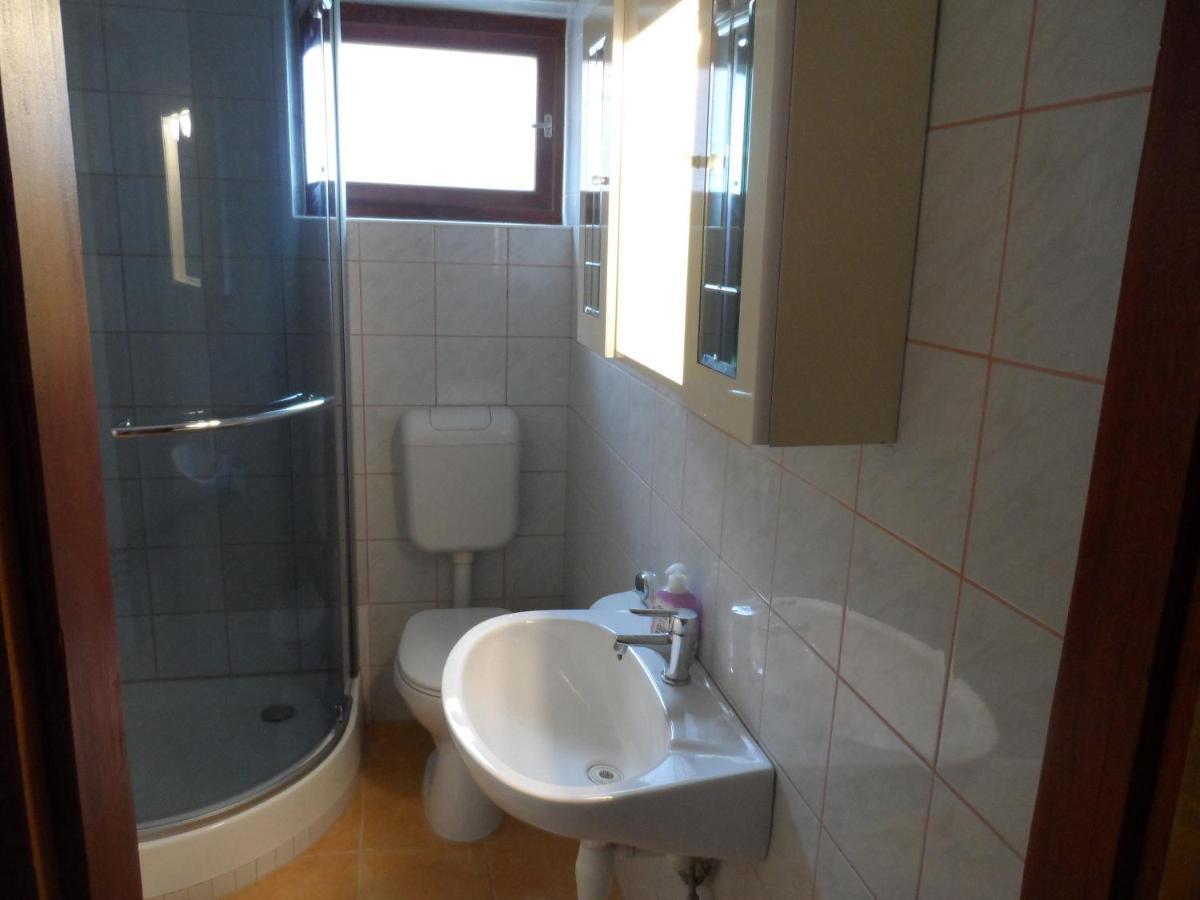 Apartman Berki Heviz Exterior foto