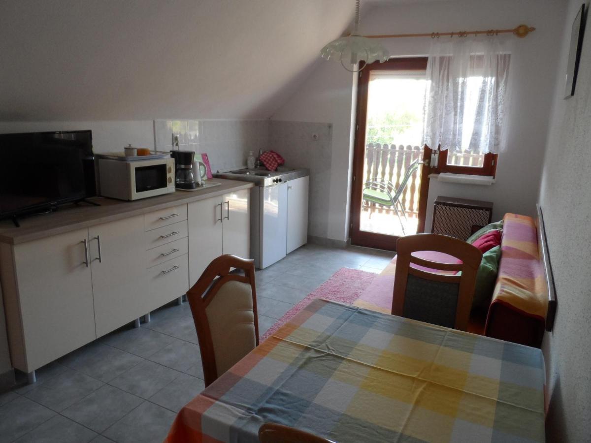 Apartman Berki Heviz Exterior foto