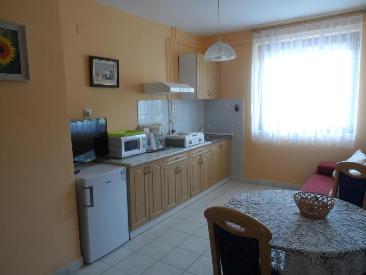 Apartman Berki Heviz Exterior foto