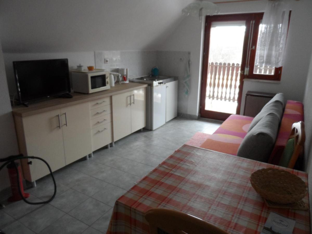 Apartman Berki Heviz Exterior foto